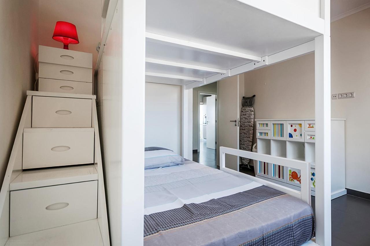 Amazing Apartment In コスタ・ダ・カパリカ エクステリア 写真